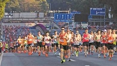 2025广州马拉松赛精彩落幕 跑友纷纷点赞