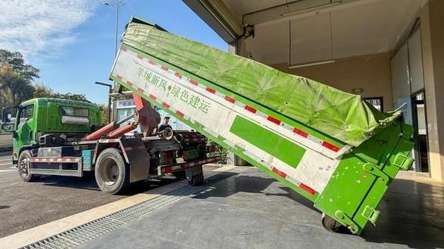 装修垃圾化身“城市资源”，记者直击全链条管理模式“变废为宝”