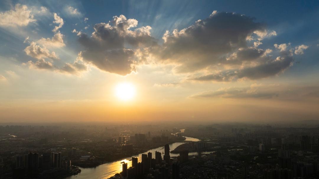 12月31日7时7分45秒广州将迎今年“最后的日出”