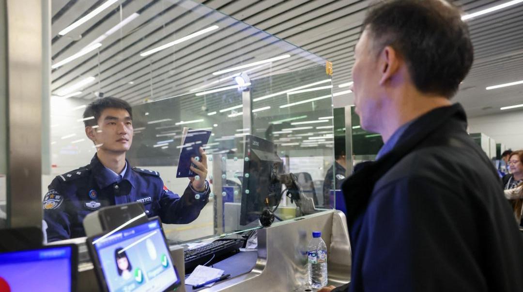 预计日均5.3万人次！元旦假期白云机场口岸出入境客流平稳增长