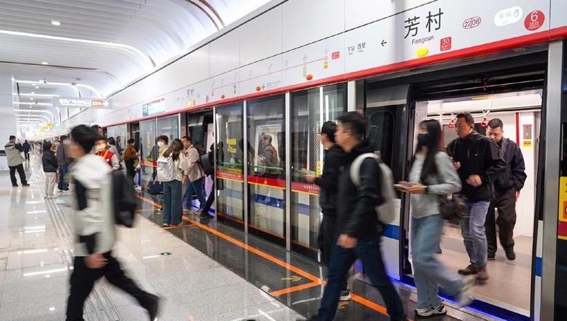 广州地铁22号线全线开通首日,客运量比上周日增加一倍多