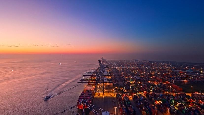 创历史新高！南沙港2025年出入境船舶突破3万艘次