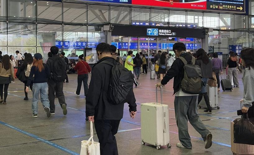 元旦假期运输开始！12月31日国铁广州局预计发送旅客246.5万人次