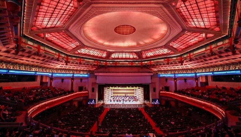 欢唱粤语歌曲《朋友》 中山纪念堂奏响新年音乐华章