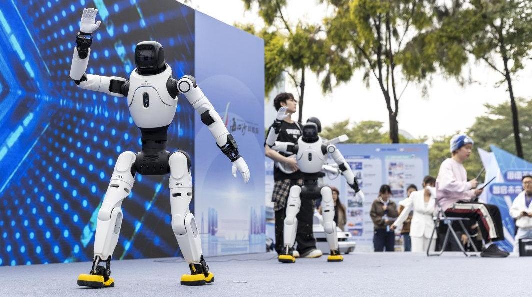 元旦上演“机器人大秀” 海心沙科技岛·未来岛启航