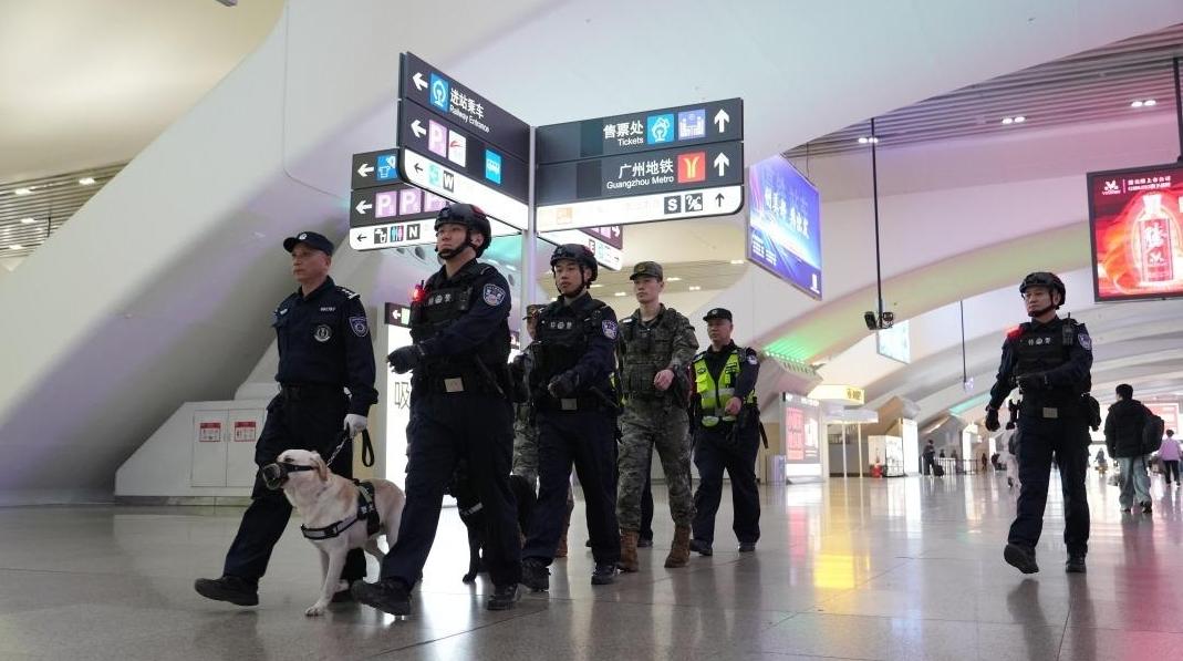 提升见警率、管事率 广铁公安护航元旦假期旅客出行