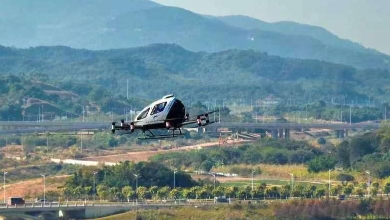 市政协委员曹长林：打造全球低空场景应用示范地