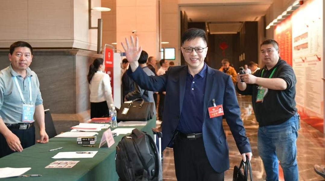 政协委员报到！广州进入“两会时间”
