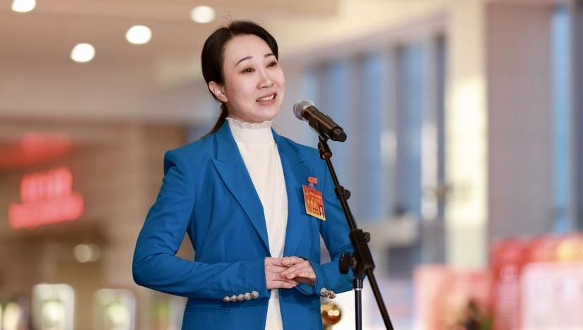 代表通道｜李嘉宜：唱响粤剧发邀约，三把“钥匙”共推南国红豆焕新彩