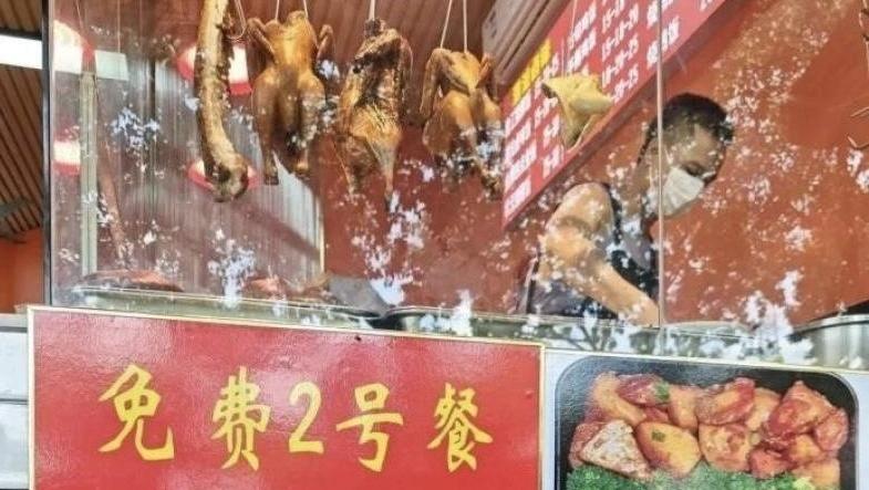 番禺“2号餐”写入广州市政府工作报告，发起店主：“让这份温暖帮助更多人！”